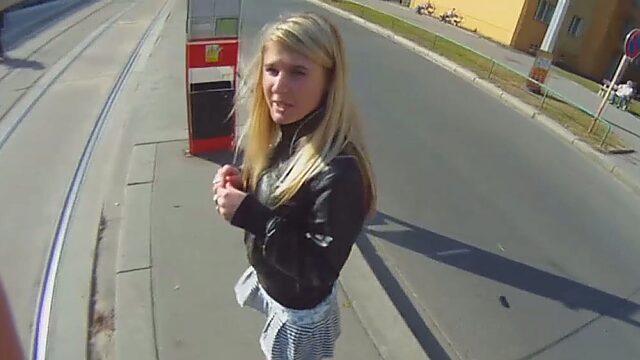 Dude wearing fucking glasses fucks picked up chick in the street