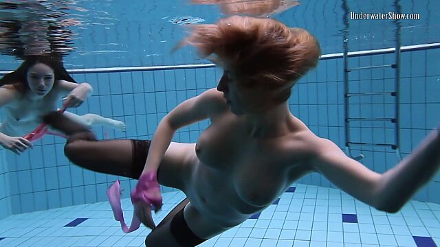Незабываемое эротическое шоу под водой, которое устроила милашка Андрейка