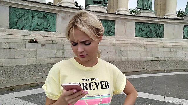 Смазливая украинка Лика Стар делает минет и трахается в видео от первого лица