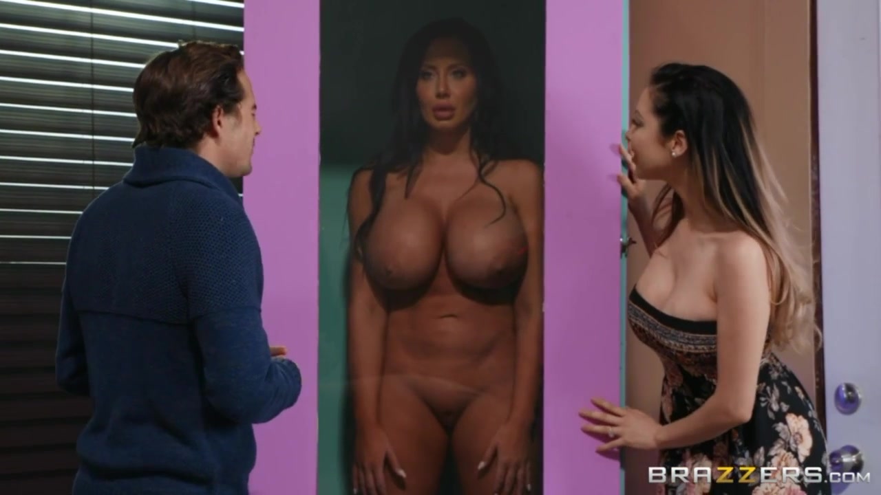 Sybil stallone sexdoll